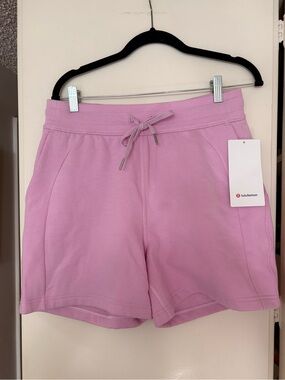 Lululemon Scuba High-Rise Short 5” Pink Size 8 NWT!